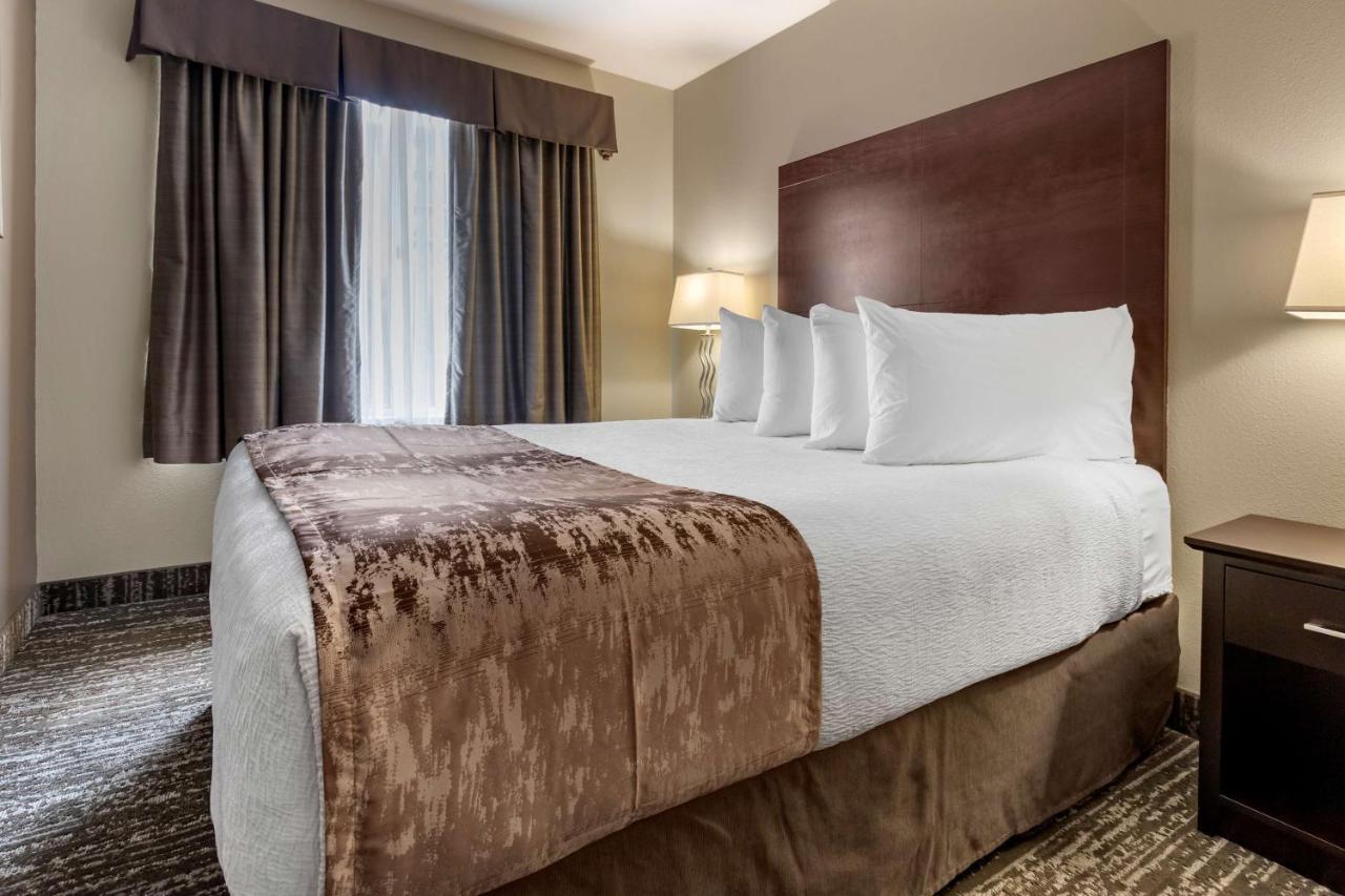 Best Western Plus Pembina Inn & Suites Winnipeg Exterior foto